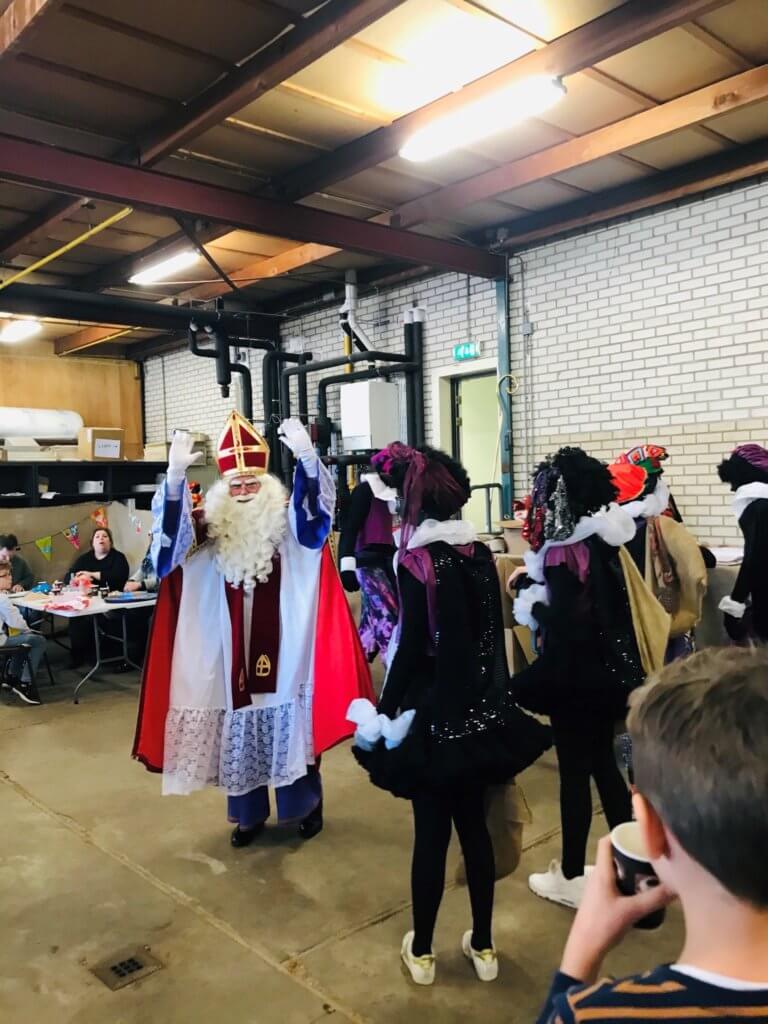 Sinterklaas op de zaak